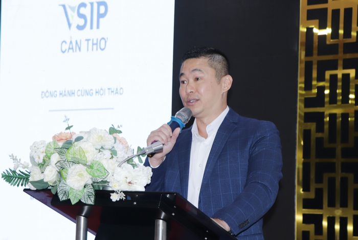 Ông Leaw Wee Ming – Tổng Giám đốc Công ty Cổ phần VSIP Cần Thơ phát biểu tại hội thảo. Ảnh: QUANG VŨ 