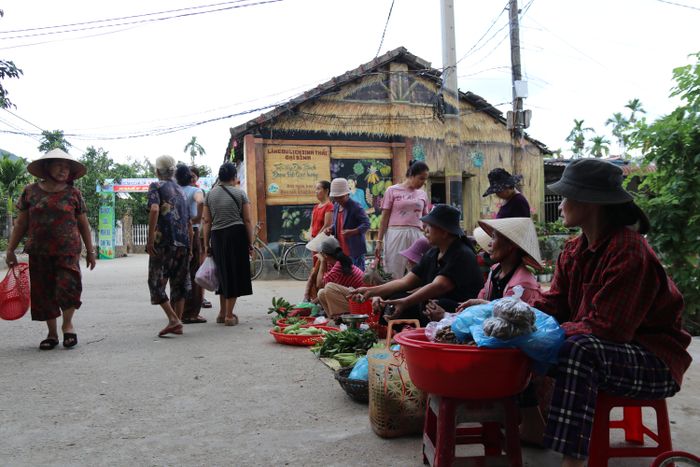 Tái hiện phiên chợ quê