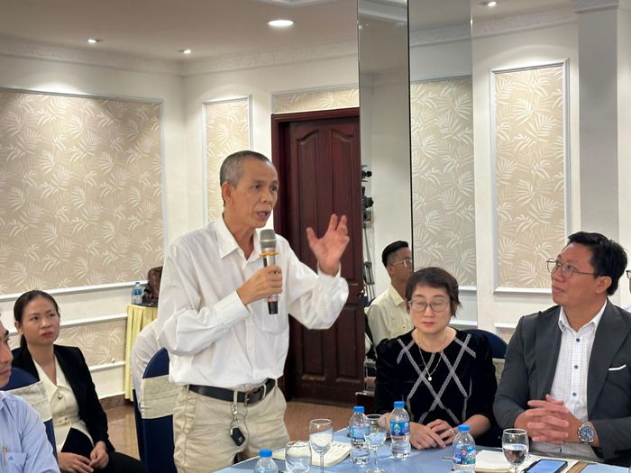 Đại diện thành viên ban quản trị tại một chung cư ở TPHCM góp ý tại tọa đàm. Ảnh: THANH HIỀN