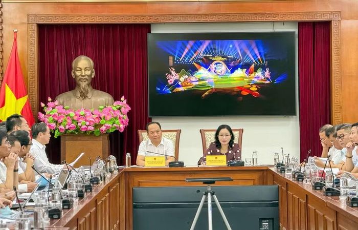 Thứ trưởng Bộ VH,TT&DL Trịnh Thị Thủy và Phó Chủ tịch UBND tỉnh Điện Biên Nguyễn Minh Phú chủ trì cuộc họp - Ảnh: Bộ VH,TT&DL.