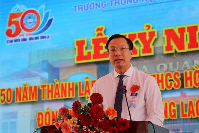 Ông Đoàn Trung Kiên, Thứ trưởng Bộ GD&ĐT phát biểu tại buổi lễ. (Ảnh: Thế Hùng)