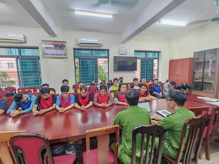 Khởi tố Phạm Tuấn cùng 9 người do đăng tải các video về giang hồ, bạo lực học đường. (Ảnh: CAHN)