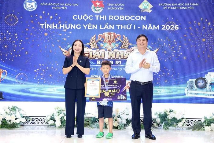 Giải Nhất ở bảng đấu từ 6 - 10 tuổi thuộc về em Nguyễn Như Trung (học sinh Trường Tiểu học Marie Curie Thái Bình).