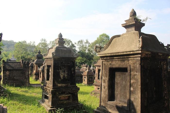 Vườn Tháp ở chùa Bổ Đà, Bắc Ninh. (Ảnh: Linh Nguyễn)