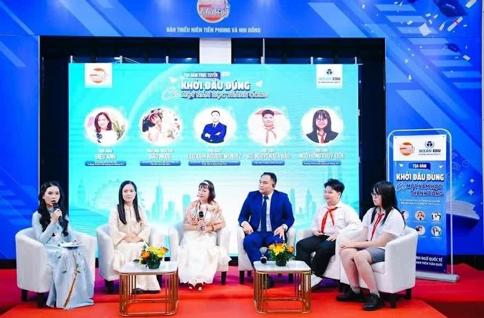 Thông qua Tọa đàm, Ban tổ chức kỳ vọng mang đến thêm thông tin hữu ích, giúp học sinh chuẩn bị tốt hơn về tâm thế, kỹ năng và phương pháp học tập, đặc biệt là những nội dung học tập về tiếng Anh và ứng dụng AI. (Ảnh: Mai Khôi)