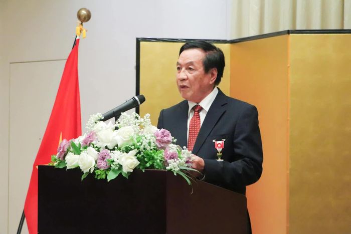 TS. Nghiêm Việt Hương phát biểu bày tỏ cảm nghĩ tại buổi lễ. (Ảnh: Trung Anh)