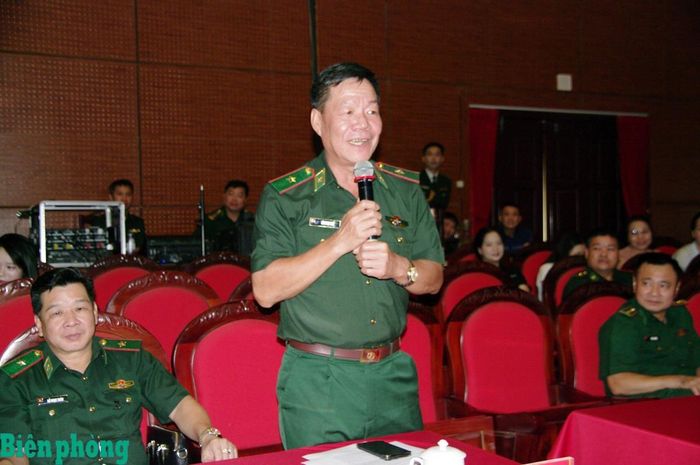 Thiếu tướng Văn Ngọc Quế, Phó Chủ nhiệm Chính trị Bộ đội Biên phòng phát biểu tại buổi duyệt chương trình. Ảnh: Thu Minh