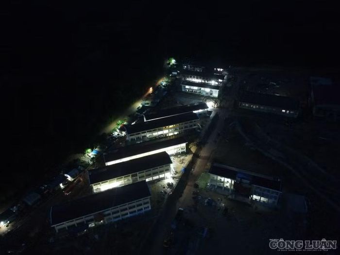 Đêm không ngủ ở biên giới Gia Lai, chạy đua với thời gian đưa 7 trường nội trú về đích đúng hẹn