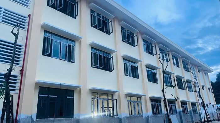 Những dãy nhà, phòng học đã được hoàn thiện trên 90%