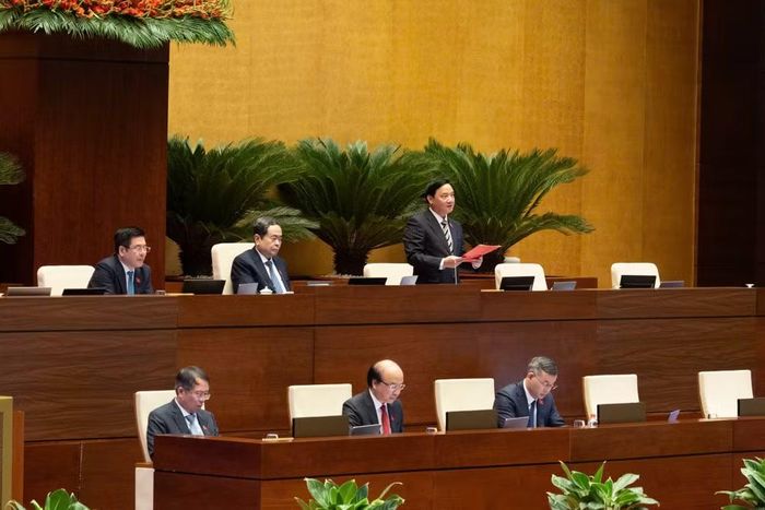 Đoàn Chủ toạ điều hành phiên thảo luận (ảnh QH).
