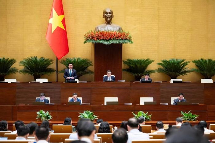 Chủ tịch Quốc hội Trần Thanh Mẫn chủ trì, Phó Chủ tịch Quốc hội Nguyễn Hồng Diên điều hành phiên họp (ảnh QH).