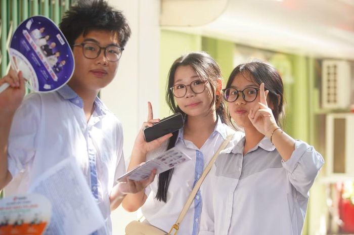 Học sinh Hà Nội tại kì thi tuyển sinh lớp 10 Ảnh: DUY PHẠM