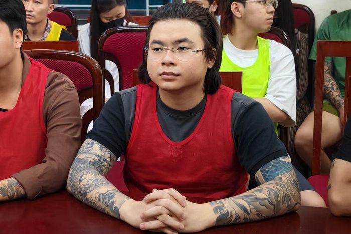 Phạm Tuấn tại cơ quan điều tra.
