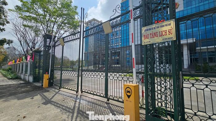 Đầu năm 2026, phía cổng chính của khu nhà đất được gắn biển Bảo tàng Lịch sử TP. Huế; sau đó được điều chuyển sang Văn phòng UBND thành phố quản lý, sử dụng.