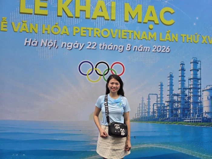 Vận động viên Phạm Thanh Hằng, Phòng Tài chính - Kế toán PV GAS: Tôi rất vinh dự và tự hào khi được tham gia hội thao kỷ niệm 65 năm truyền thống của PETROVIETNAM.
