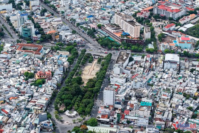 Sau khi đặt cọc, bà L. yêu cầu thông tin quy hoạch trước khi ký hợp đồng. Tòa xác định bà L. có lỗi và 100 triệu đồng tiền cọc thuộc về bên bán. Ảnh minh họa: Nguyễn Huế