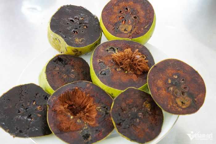 Hồng socola có độ đường không cao nhưng thịt dẻo, béo