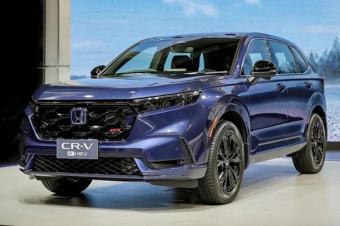Honda CR-V có 2 phiên bản hybrid là e:HEV RS và e:HEV L. Ảnh: HVN