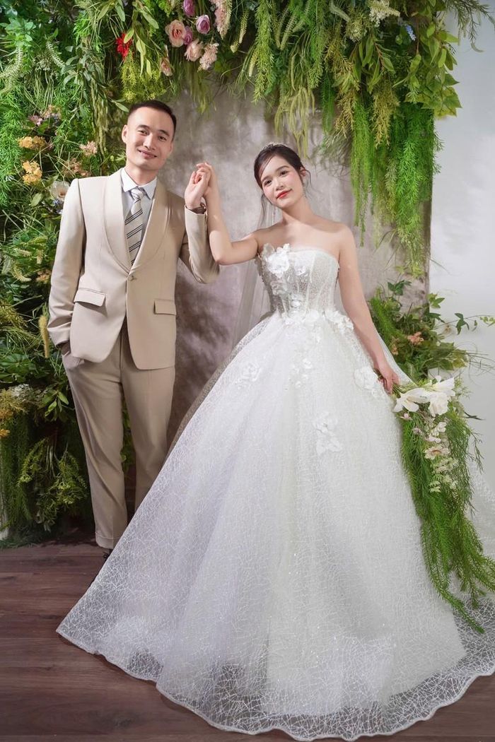 Cặp đôi đối diện nhà nên duyên