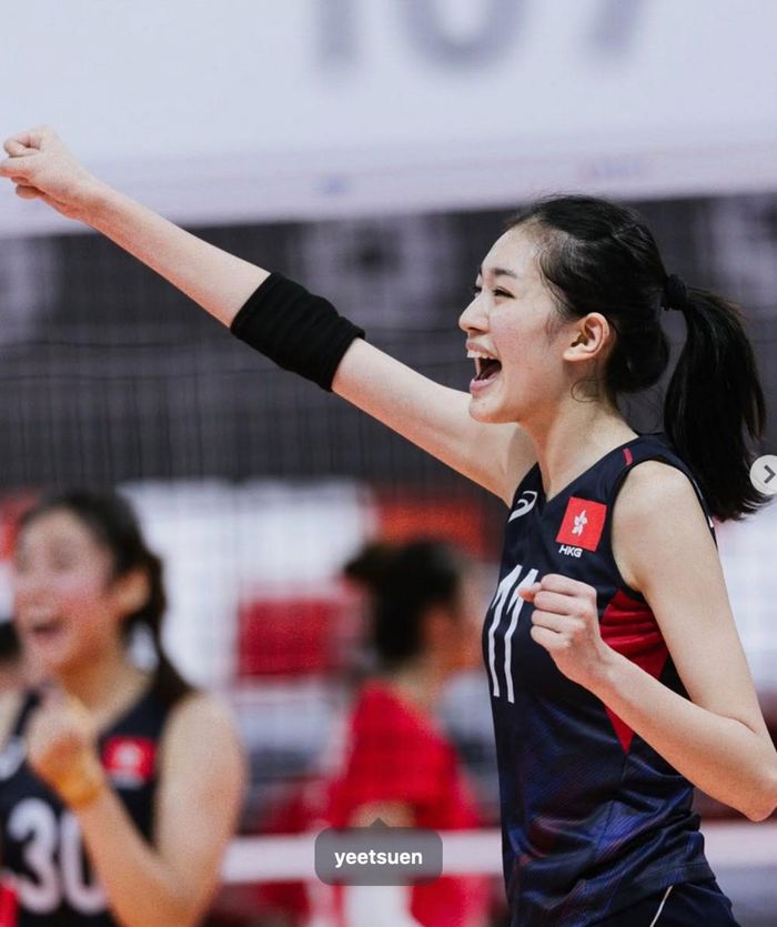 Trong trận ra quân ở giải vô địch châu Á 2026 đang diễn ra ở Trung Quốc, Yee Tung Suen được vào sân ở set 2. Cô ghi dấu ấn với những pha chuyền bóng thông minh. Dù vậy, trước đối thủ quá mạnh là Nhật Bản, Yee Tung Suen cùng các đồng đội chấp nhận thua 0-3.