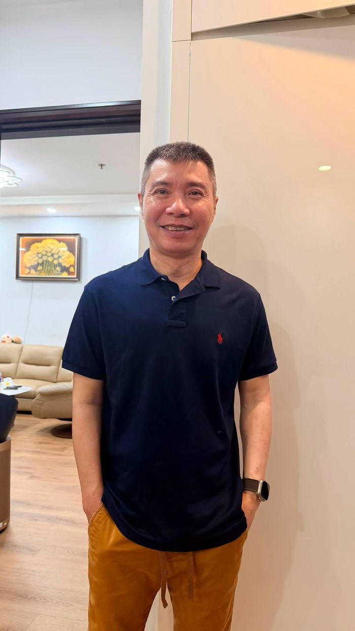 Chị Ngọc Hà - vợ NSND Công Lý đăng ảnh chồng và tếu táo: ''Dự án vợ nuôi chồng rất là tận tuỵ. Trộm vía ông xã béo trắng hồng hào, thơm tho sạch sẽ''.