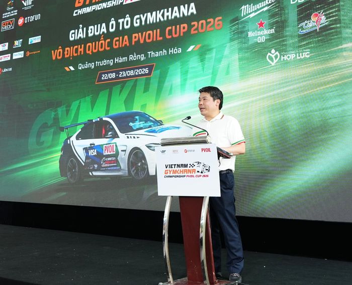 Ông Lê Bá Hòa, Giám đốc PVOIL Thanh Hóa phát biểu tại lễ khai mạc