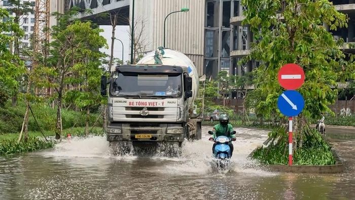 Hà Nội sẵn sàng “bốn tại chỗ” ứng phó bão số 4.