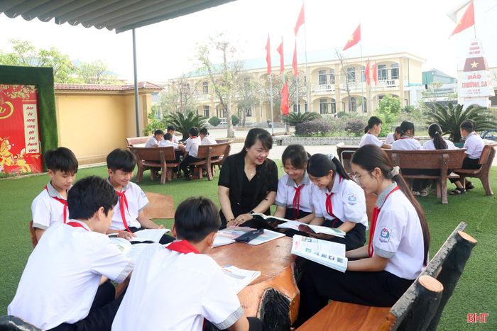 Việc lựa chọn cán bộ quản lý phù hợp góp phần giúp các trường sau sắp xếp sớm ổn định và hoạt động hiệu quả.
