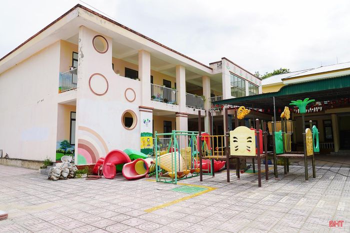 Một số hạng mục tại Trường Mầm non Ân Phú sẽ được thi công cuốn chiếu và đảm bảo an toàn xây dựng khi có học sinh đến học tập.