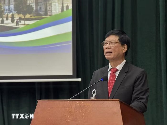 Chủ tịch Hội Hữu nghị Việt Nam - Uzbekistan Lại Ngọc Đoàn phát biểu tại sự kiện. (Ảnh: Hải Ngọc/TTXVN)
