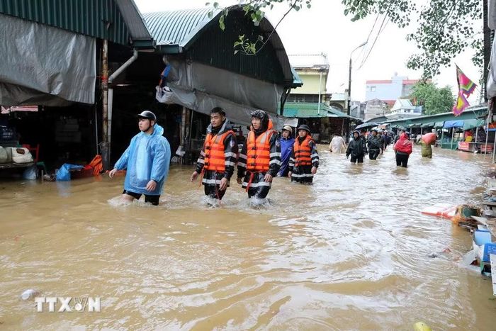 Mưa lớn, nhiều khu vực trên địa bàn tỉnh Lạng Sơn bị ngập sâu. (Ảnh: Văn Đạt/TTXVN)