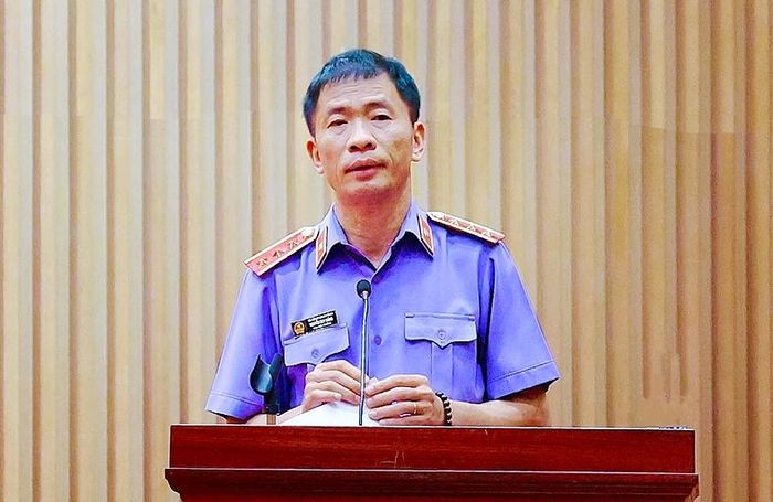 Ủy viên Ban Thường vụ Đảng ủy, Phó Viện trưởng VKSND tối cao Nguyễn Duy Giảng phát biểu tại Hội nghị.