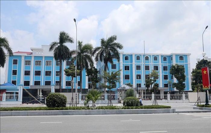 Trụ sở của Sở Tài nguyên và Môi trường tỉnh Hưng Yên cũ đang được cải tạo, sửa chữa để bàn giao cho Chi cục Hải quan khu vực IV quản lý, sử dụng. Ảnh: Thế Duyệt/TTXVN