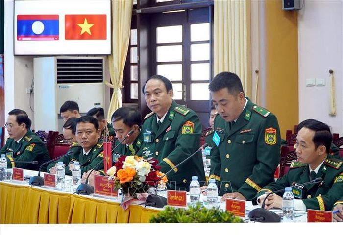 Đại diện Ban Chỉ huy Bộ đội Biên phòng tỉnh Nghệ phát biểu tại Hội đàm.
