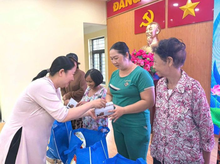 Những hoạt động chăm lo, tri ân tại các địa phương tiếp tục lan tỏa truyền thống nghĩa tình của TP Hồ Chí Minh.
