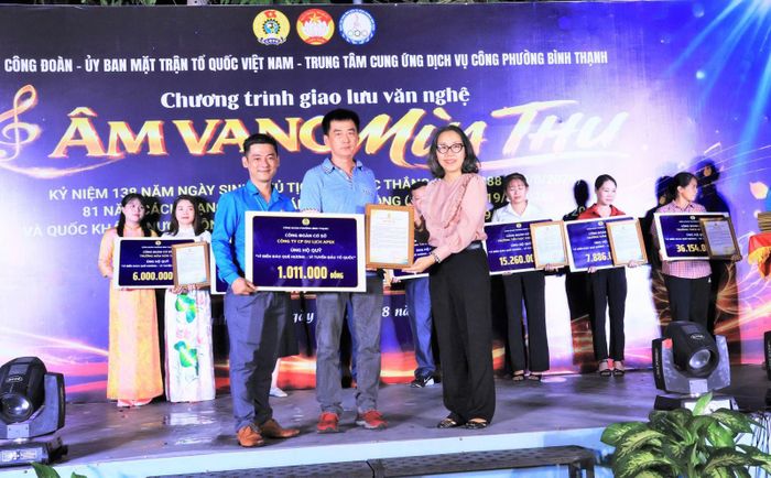 Phường Bình Thạnh tiếp nhận ủng hộ Quỹ “Vì biển, đảo quê hương – Vì tuyến đầu Tổ quốc”.