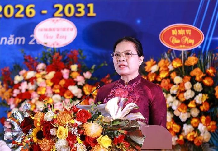 Bà Hà Thị Nga, Ủy viên Trung ương Đảng, Phó Bí thư Thường trực Đảng ủy Mặt trận Tổ quốc, các đoàn thể Trung ương phát biểu. Ảnh: Khánh Hòa/TTXVN