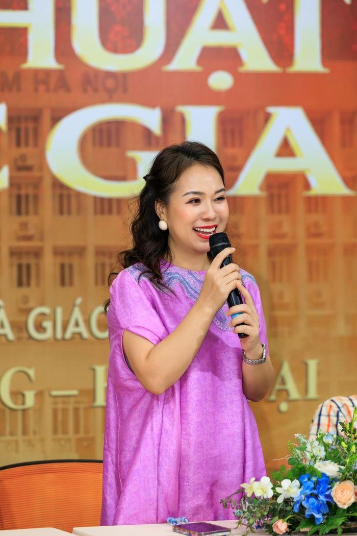 TS Trần Thu Hà- Trường khoa Nghệ thuật Đại học Sư phạm Hà Nội, khẳng định: Bước sang giai đoạn phát triển tiếp theo, Khoa Nghệ thuật kiên định xây dựng môi trường học thuật hiện đại, hội nhập và sáng tạo; đẩy mạnh chuyển đổi số, nghiên cứu khoa học và hợp tác quốc tế.