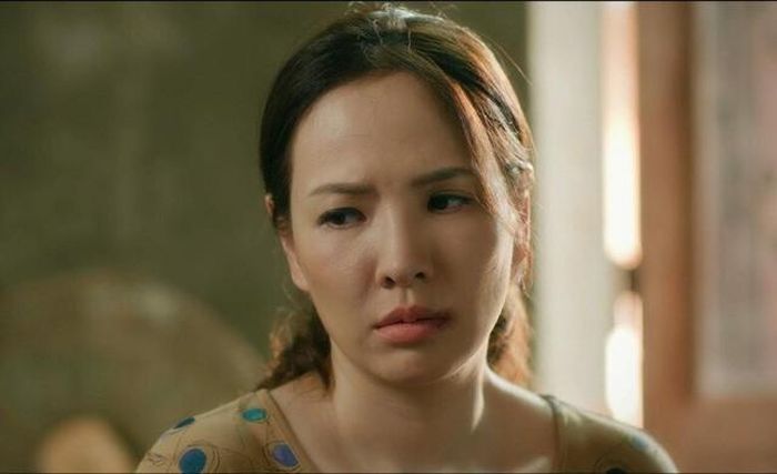 Tạo hình của Đan Lê trong phim Đội bóng nữ làng Xuân. Ảnh: ĐPCC.