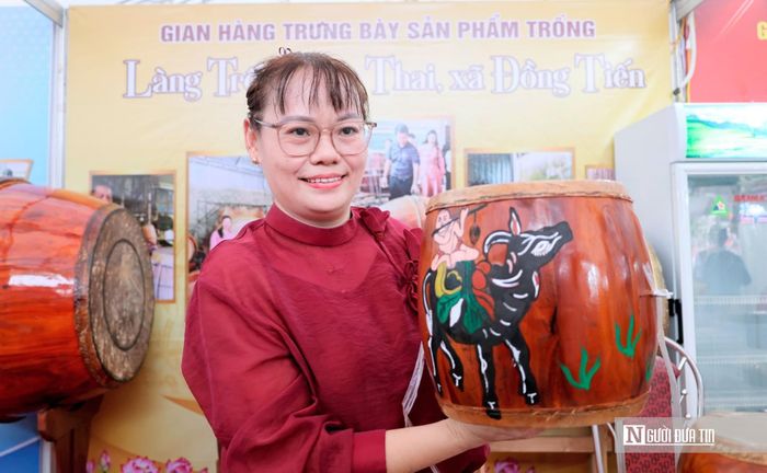 Mỗi sản phẩm là một câu chuyện về quê hương, là tâm huyết, công sức của những người đang từng ngày làm giàu trên chính mảnh đất quê mình.