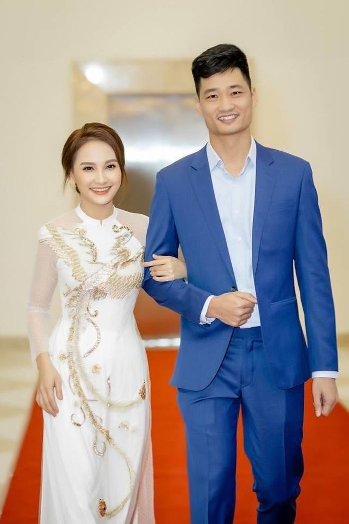 Cả hai luôn đồng hành cùng nhau trong công việc lẫn cuộc sống. Ảnh: NSCC.