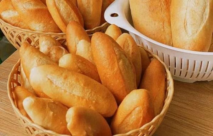 Bánh mì trắng là một trong những thực phẩm làm tăng đường huyết. Ảnh minh họa.