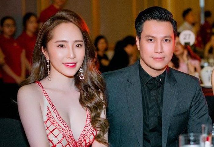 Trước khi là người yêu, Quỳnh Nga và Việt Anh đã có nhiều năm là bạn bè, đồng nghiệp thân thiết. Ảnh: FBNV.