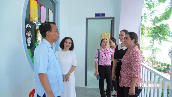 Đoàn công tác kiểm tra thực tế Trường Mầm non Thanh Hải, phường Phú Thuỷ.