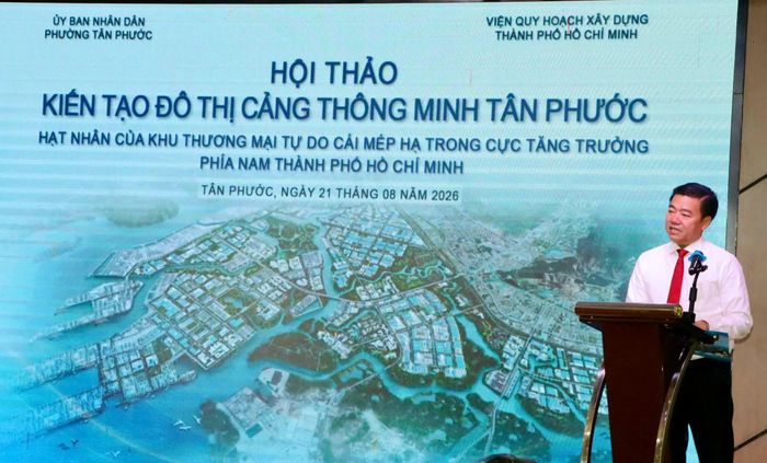 Chủ tịch UBND phường Tân Phước Huỳnh Trung Sơn.