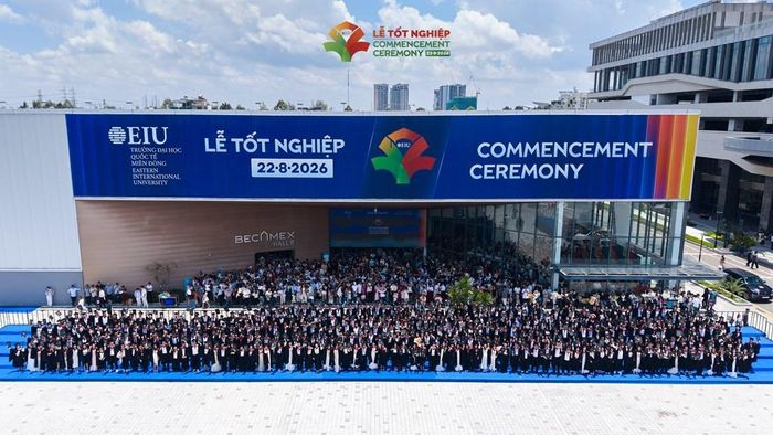Toàn cảnh Lễ Tốt nghiệp
