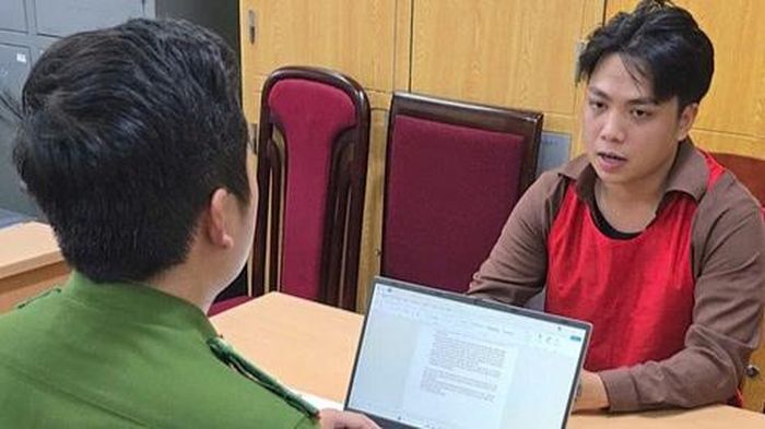 Đối tượng Nguyễn Văn Sinh tại cơ quan Công an. 