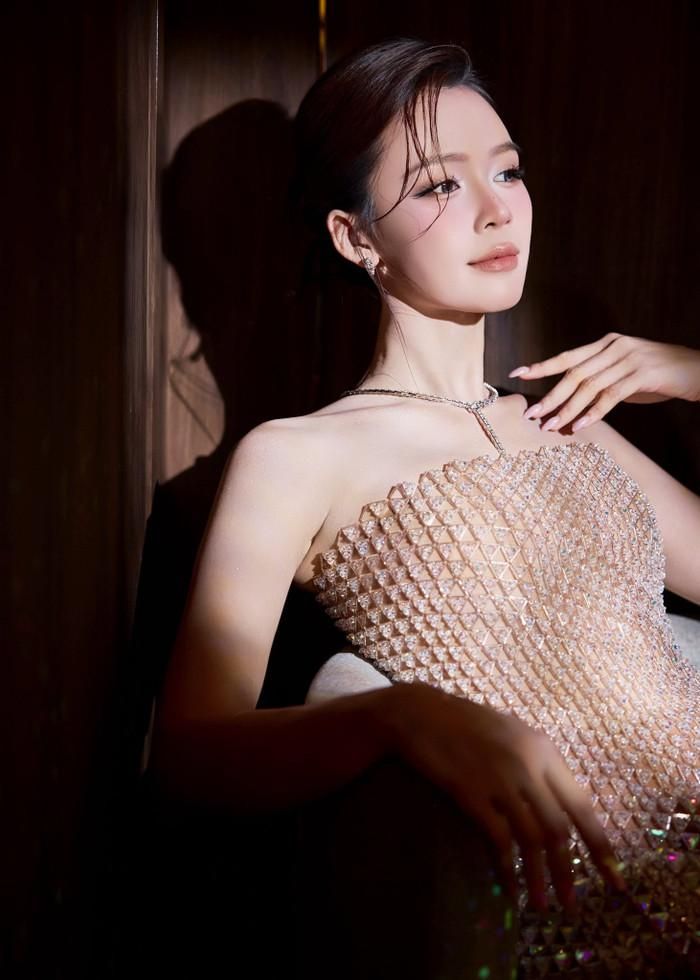 Sam nhận nhiều lời khen nhờ nhan sắc ngày càng mặn mà. Ảnh: FBNV