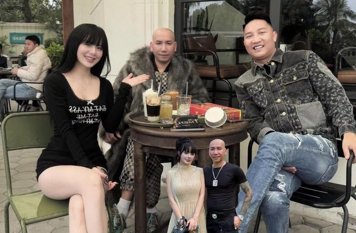 "Cô giáo Hương" (bìa trái) cùng Phú Lê và Huấn Hoa Hồng. Ảnh: MXH