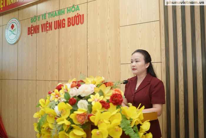 Bà Lương Thị Hạnh, Phó Chủ tịch Ủy ban MTTQ Việt Nam tỉnh, Chủ tịch Hội LHPN tỉnh Thanh Hóa, đồng Trưởng Ban tổ chức Giải Pickleball Báo Phụ nữ Việt Nam mở rộng 2026, phát biểu.